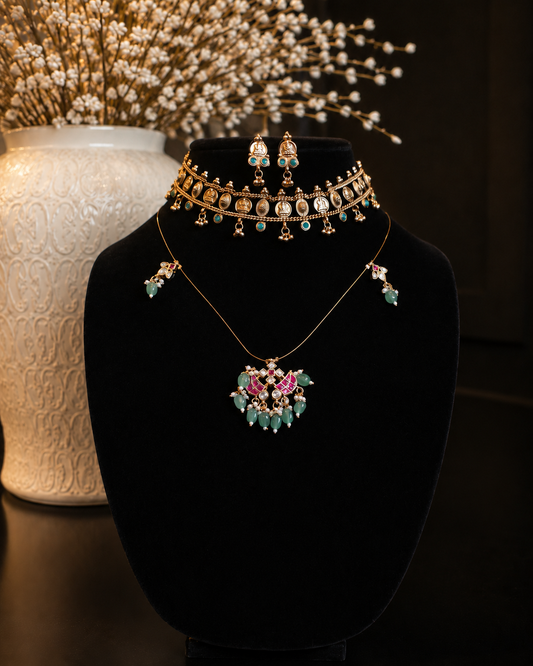 Lakshmi Bloom Layered Set